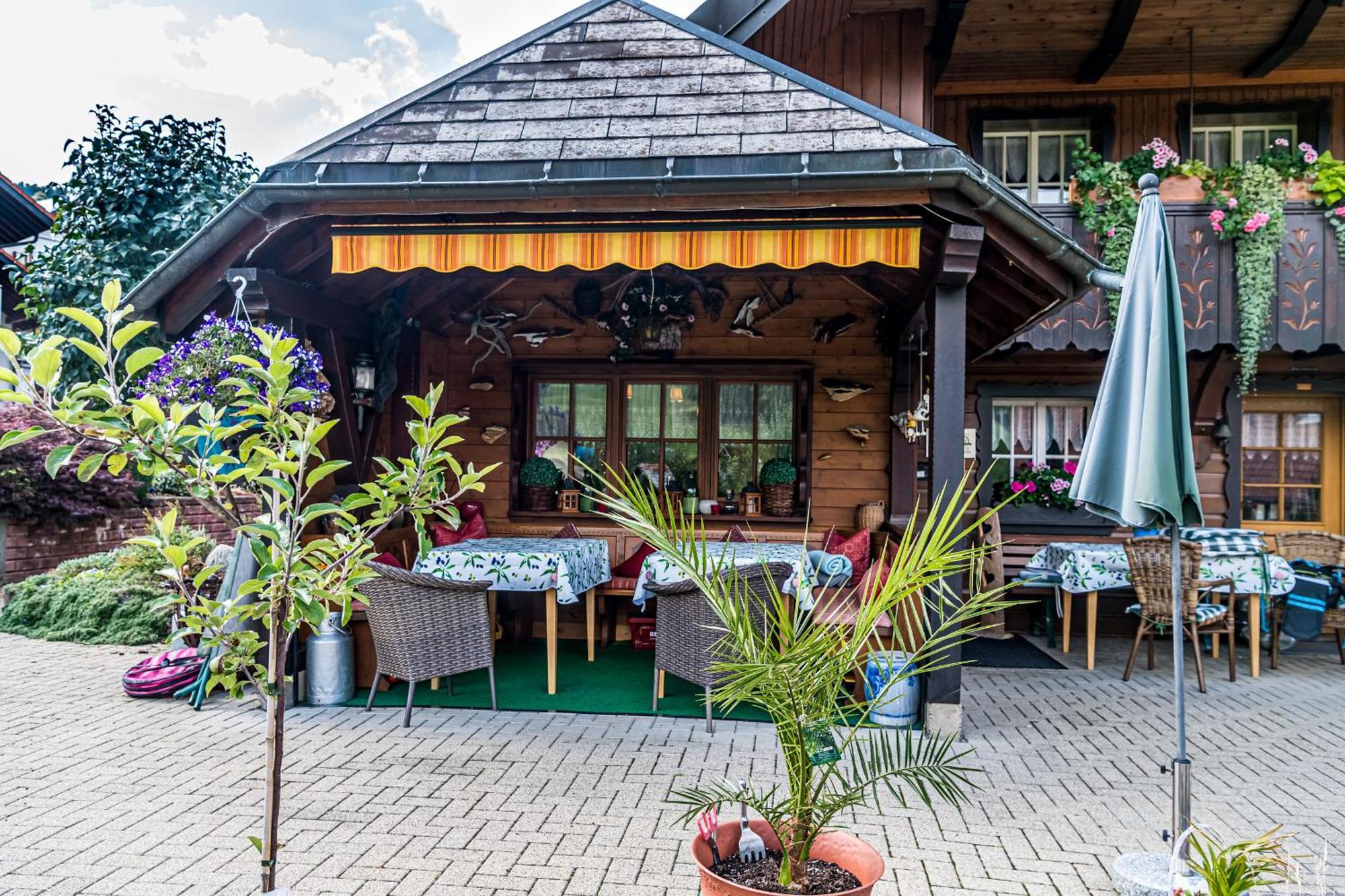 Haus Erika Hotel Wieden Bagian luar foto