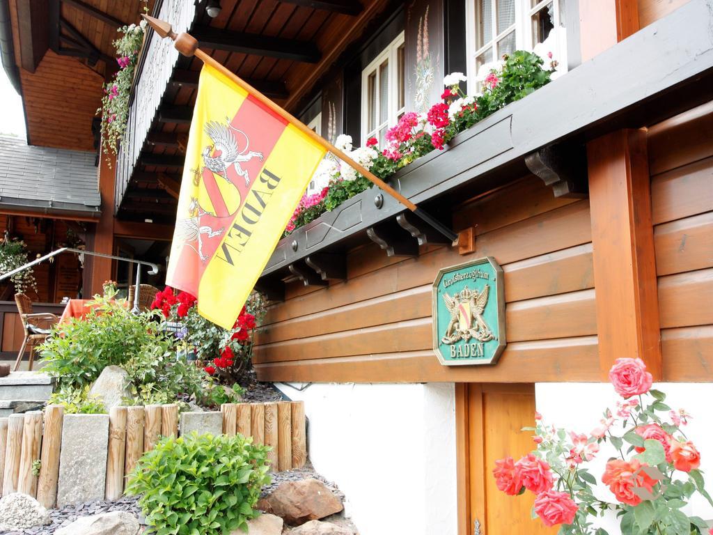 Haus Erika Hotel Wieden Bagian luar foto